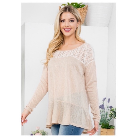 (56)New Areve Ryu Beige Lace Detailed Top With
Pleated Hem - Picture 5 of 10
